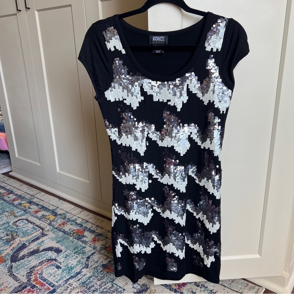 Adrianna Papell Evening Essentials Black & Silver Sequin Zig Zag Mini Dress 6